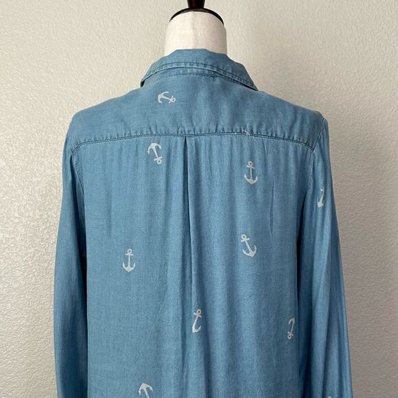 Life Style 100% Tencel Chambray Anchor Quarter Button Top - Picture 7 of 12